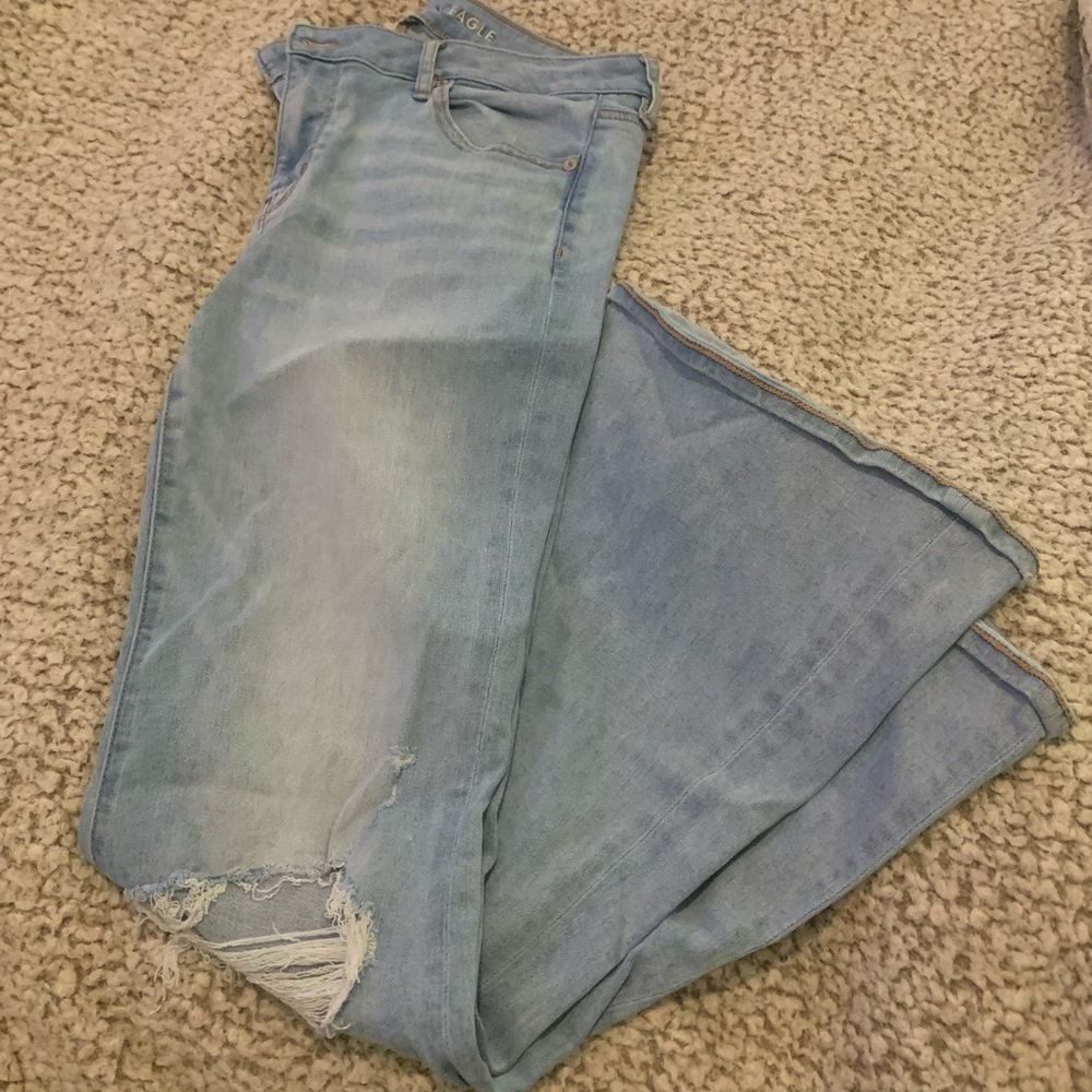 American Eagle flares